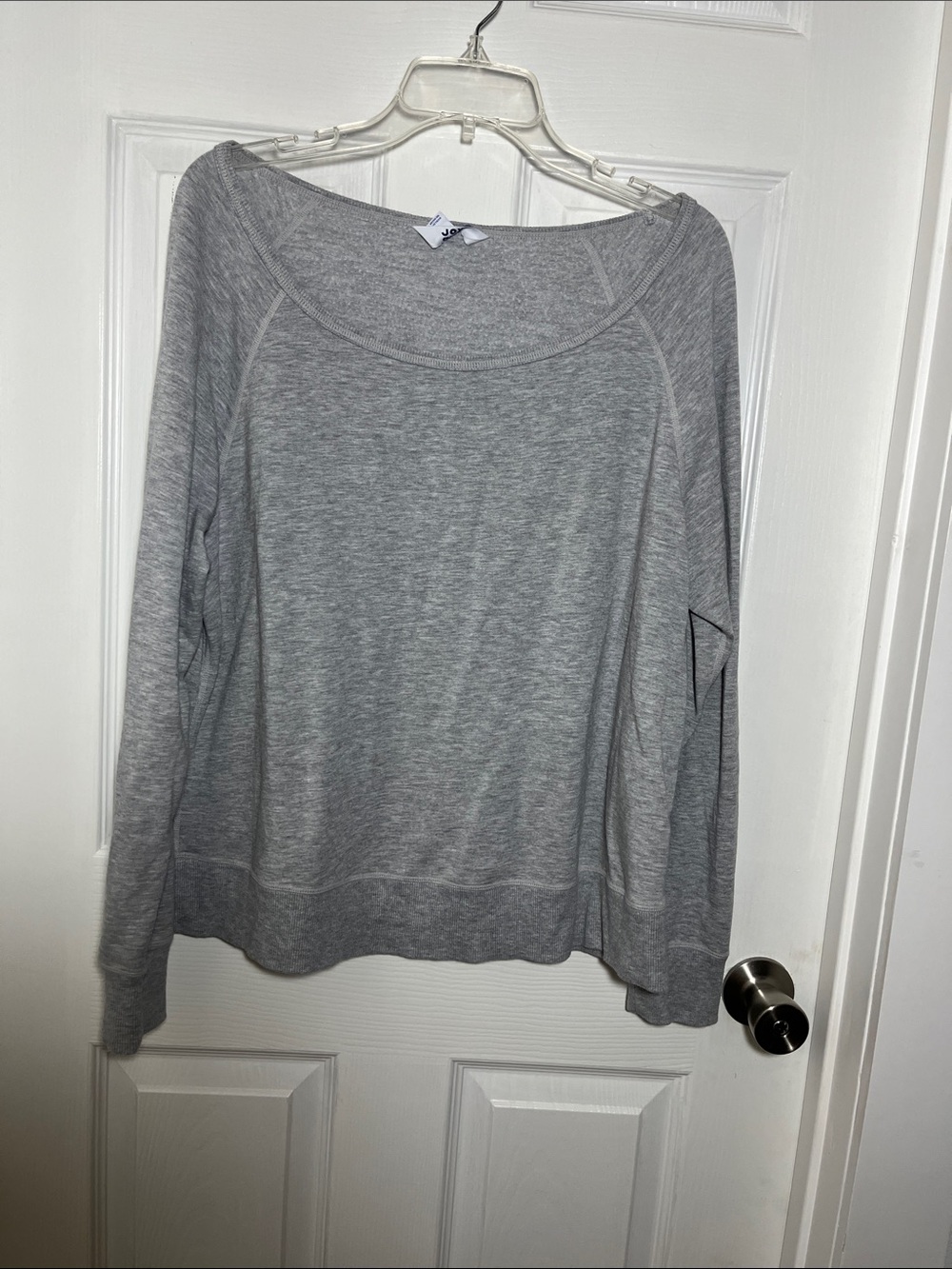 JoyLab Light Gray Scoop Neck Pullover Sweatshirt
